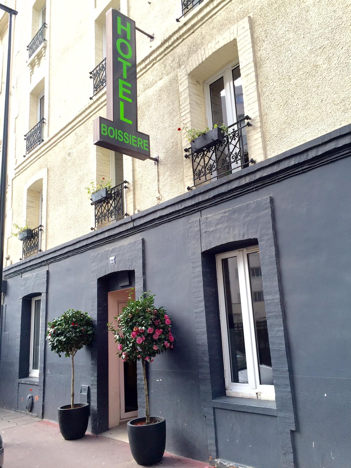 Hotel Biskui Levallois-Perret Exterior photo