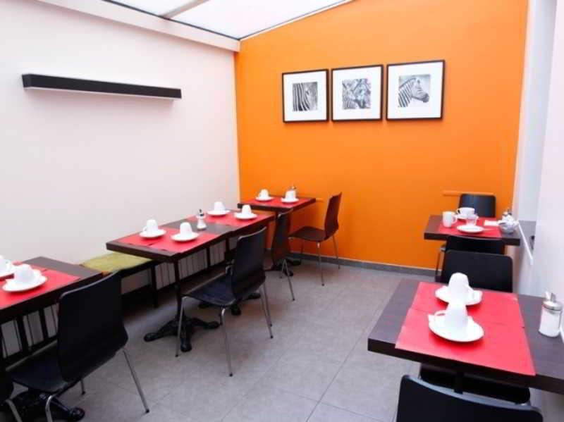 Hotel Biskui Levallois-Perret Exterior photo